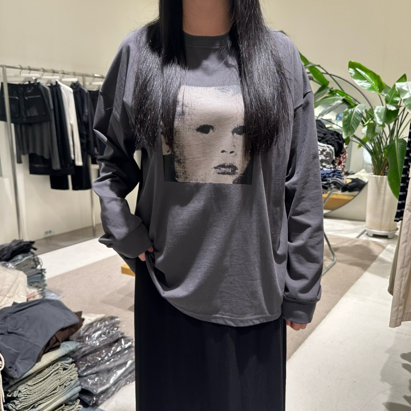 韩国东大门2025秋冬新款GRADE时尚百搭圆领长袖人物印花T恤