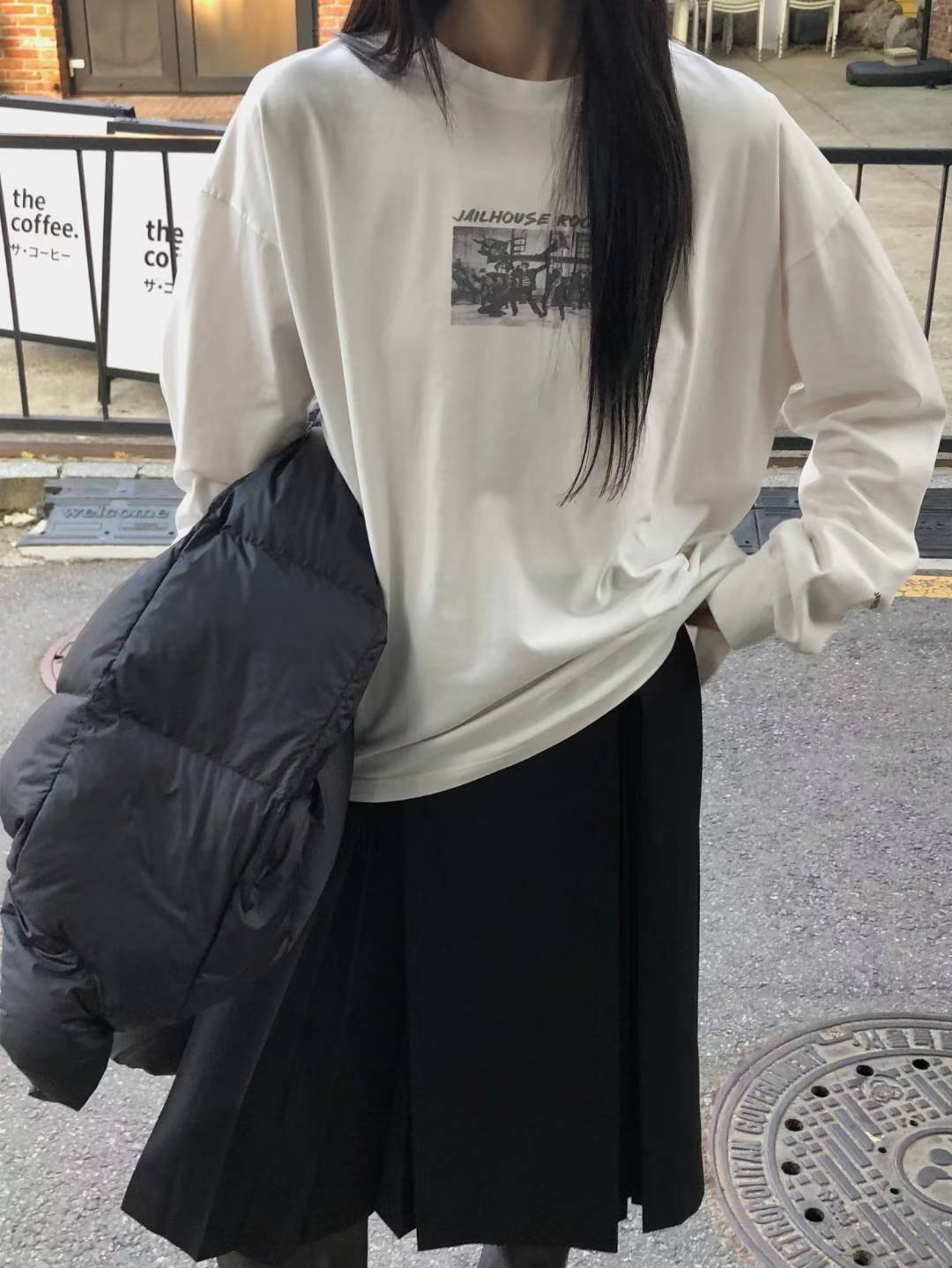 韩国东大门2025冬季新款are英文字母印花圆领宽松长袖t恤