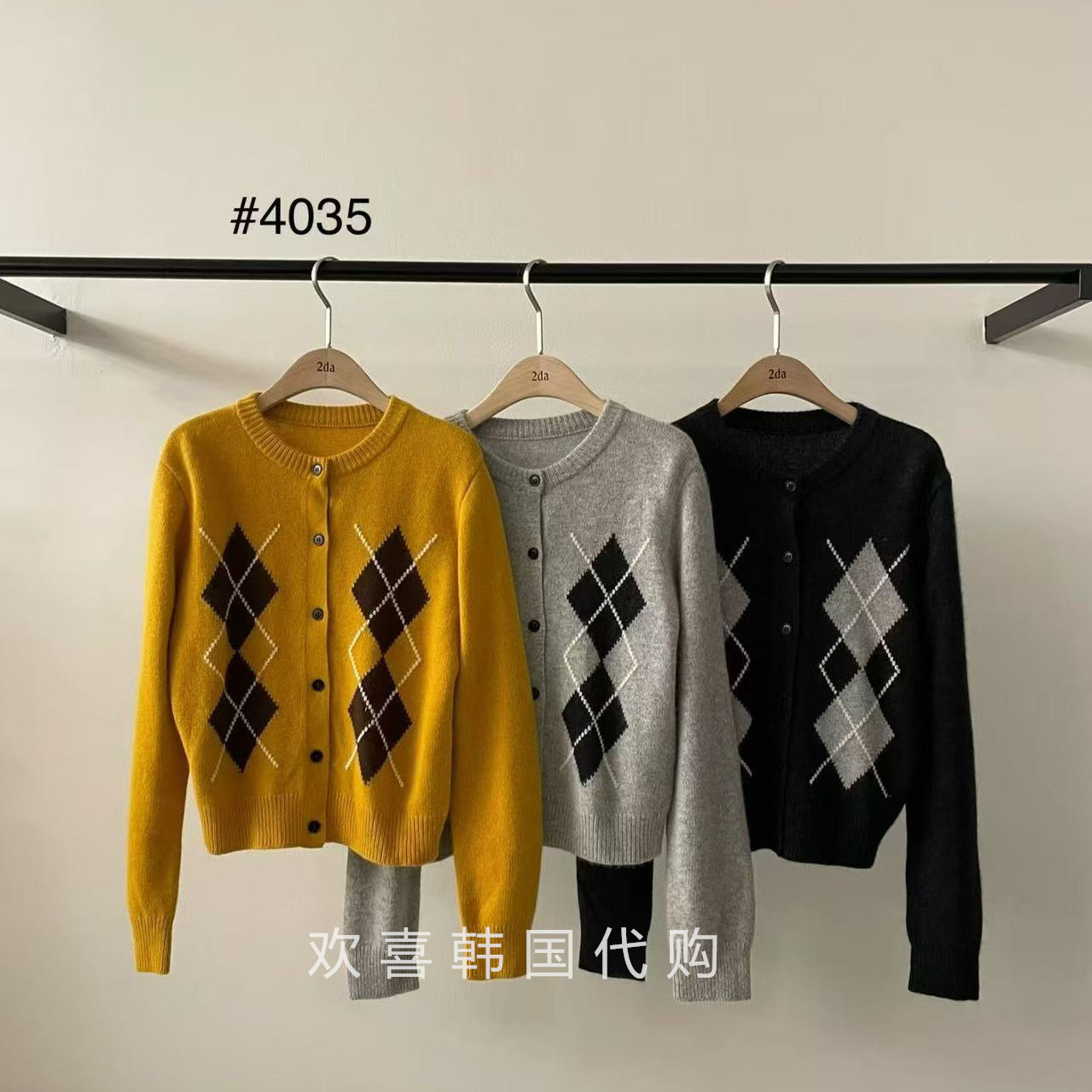 韩国东大门2026春季新品 2da 个性复古圆领系扣撞色菱格针织开衫