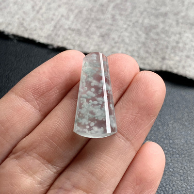 天然A货缅甸翡翠 无事牌 尺寸 : 23.7-11.7-3.9