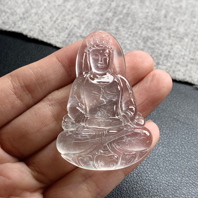 天然A货缅甸翡翠 观音 尺寸 : 51.7-34.2-5.3