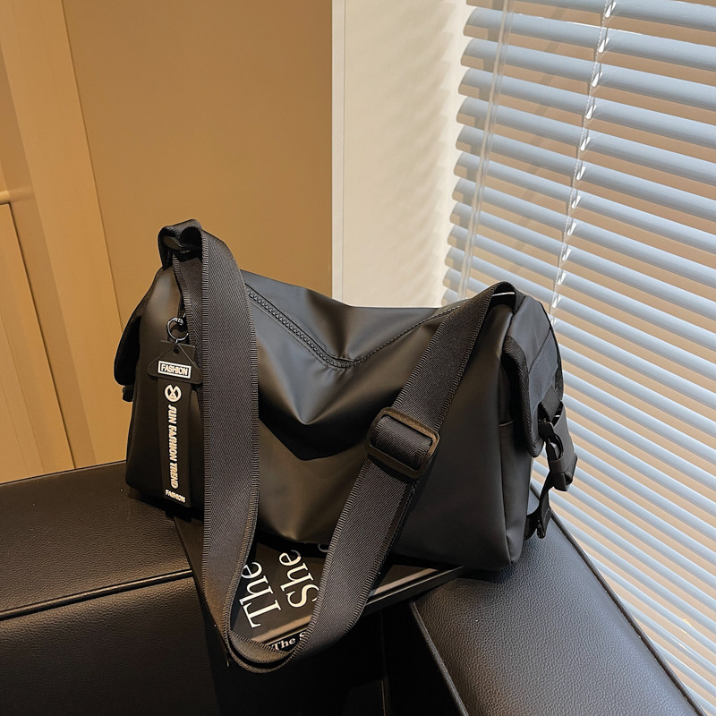 轻便单肩斜挎包男包潮牌大容量休闲尼龙运动健身包邮差包女士背包,箱包皮具/热销女包/男包,通用款女包,淘宝优惠券,粉丝福利购,淘宝优惠卷
