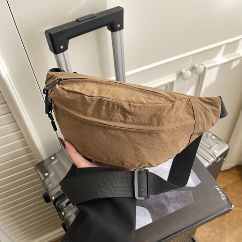 手机腰包胸包日系简约轻便小背包