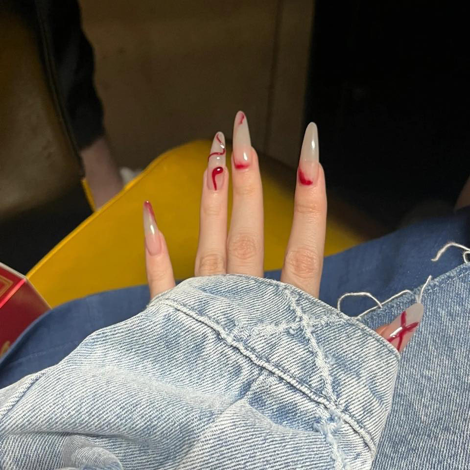 简约穿戴甲手工光疗美甲国风美甲小蛇晕染渐变美甲显白长气质美甲