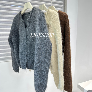 深灰色毛绒质感小v领毛衣开衫女秋冬叠穿软糯厚实短款针织外套ins