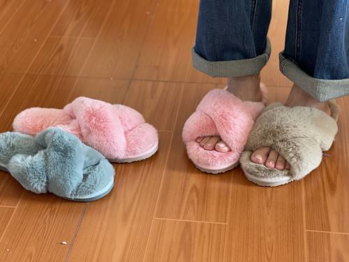 外贸余单高仿大兔毛记忆海绵中底女家居拖鞋室内拖柔软防滑底外穿