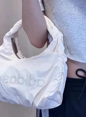 阿迪达斯三叶草女款印花迷你云朵褶皱休闲运动包 手提拎包 HK0158