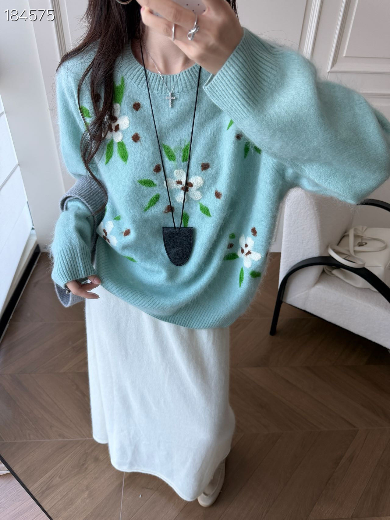 多财羊2026秋季新款韩版宽松显瘦钩花镂空针织衫女毛衣上衣