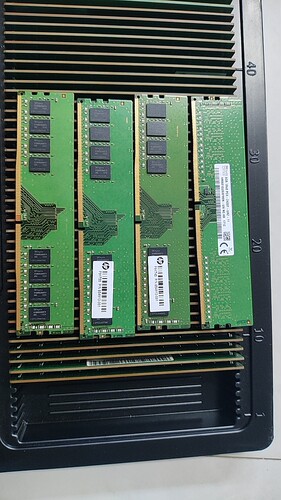 海力士原装拆机内存DDR4代2400T 8GB 原装正品行货