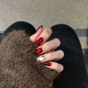 气质追光猫眼美甲手工穿戴甲 冬日氛围感新年战甲短款 玻璃珠红