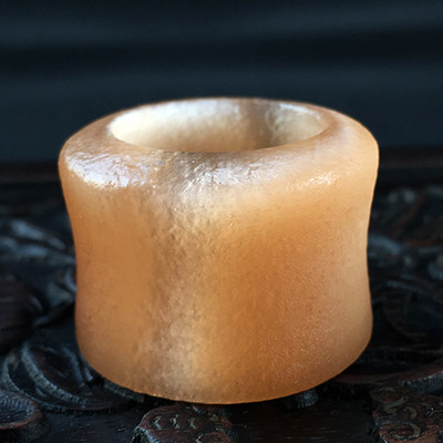 清代官造宫廷古法老琉璃猫眼 麦黄色武扳指 精品指环戒指古董收藏