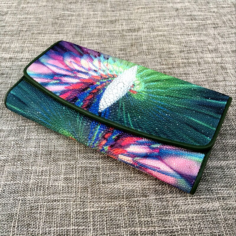 珍珠鱼皮三折长款钱夹 魔鬼鱼皮手拿钱包 孔雀花纹