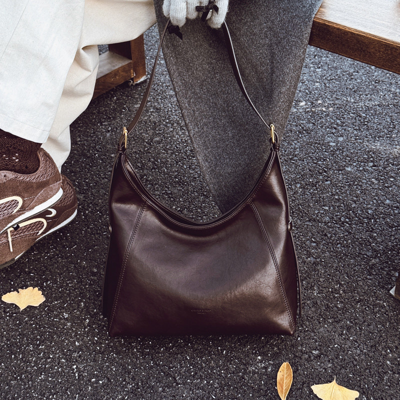 THE COLE高级感复古腋下包女大容量通勤托特包单肩斜挎包,箱包皮具/热销女包/男包,通用款女包,淘宝优惠券,粉丝福利购,淘宝优惠卷