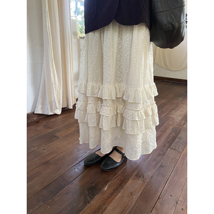 雏菊BellisPerennis2025AW 集丝坊立体绣花浪漫木耳边裙摆伞裙