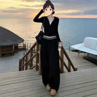 韩系辣妹风黑色连帽拉链外套上衣女装秋冬季修身显瘦开衫裤子套装