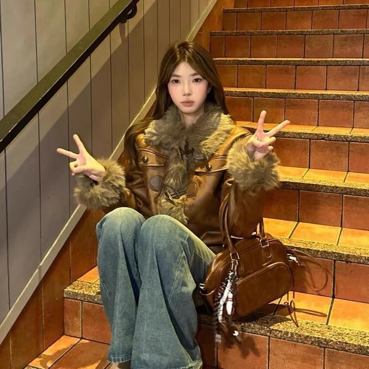 美拉德毛茸复古做旧毛绒拼接外套秋冬新款保暖褐色皮大衣棉衣棉服