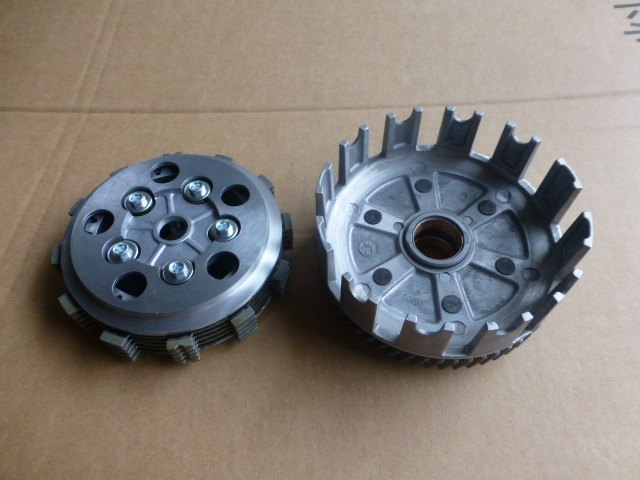 适用铃木钻豹HJ125K-2-A-2A离合器总成 大古+小鼓总成 含离合器片