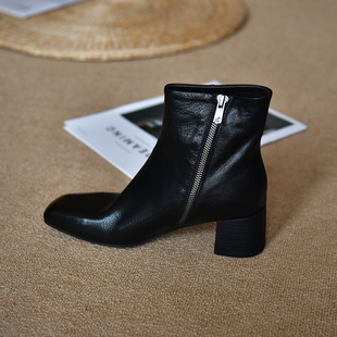 皮厚先生方头高跟短靴女2024秋冬季新款黑色真皮侧拉链靴子粗跟