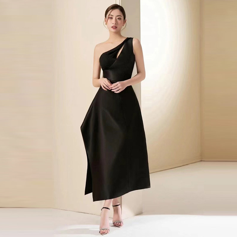 名媛单肩露背黑色显瘦晚礼服长裙