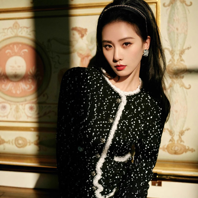 轻奢设计感亮片小香风粗花呢外套