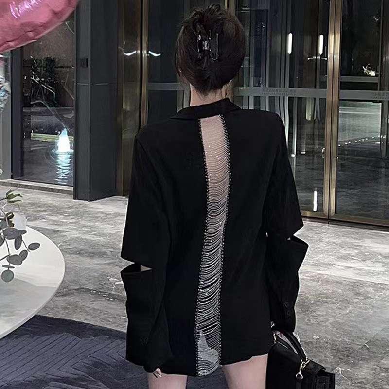 小香风水钻露背镂空链条西服外套