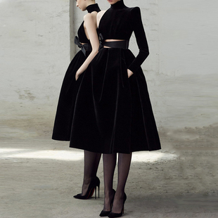 赫本风收腰显瘦小黑裙晚宴聚会主持人礼服丝绒高领挂脖斜肩连衣裙