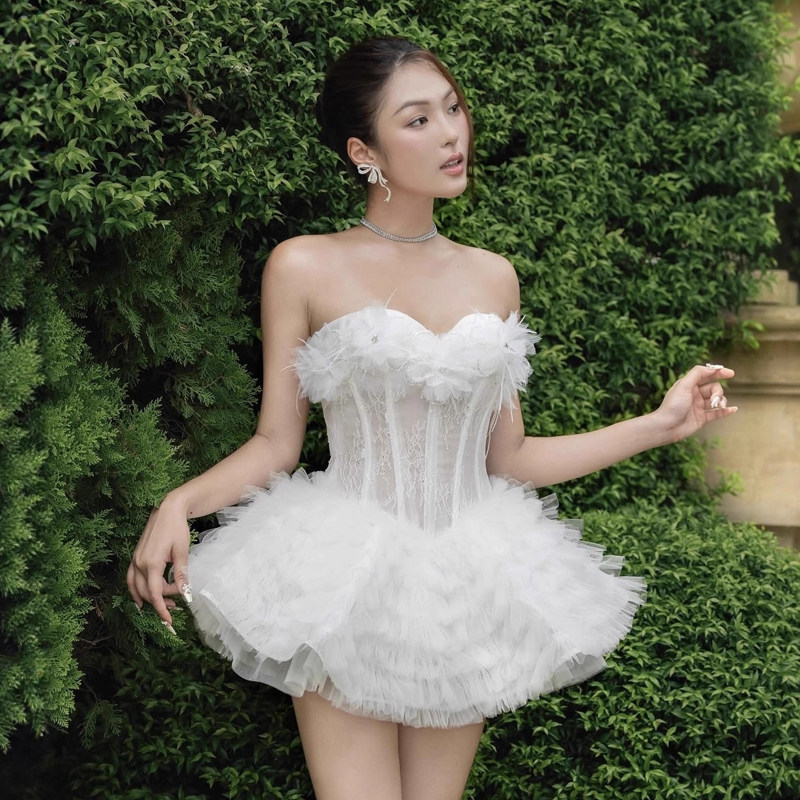 甜美抹胸羽毛蓬蓬短裙公主礼服女