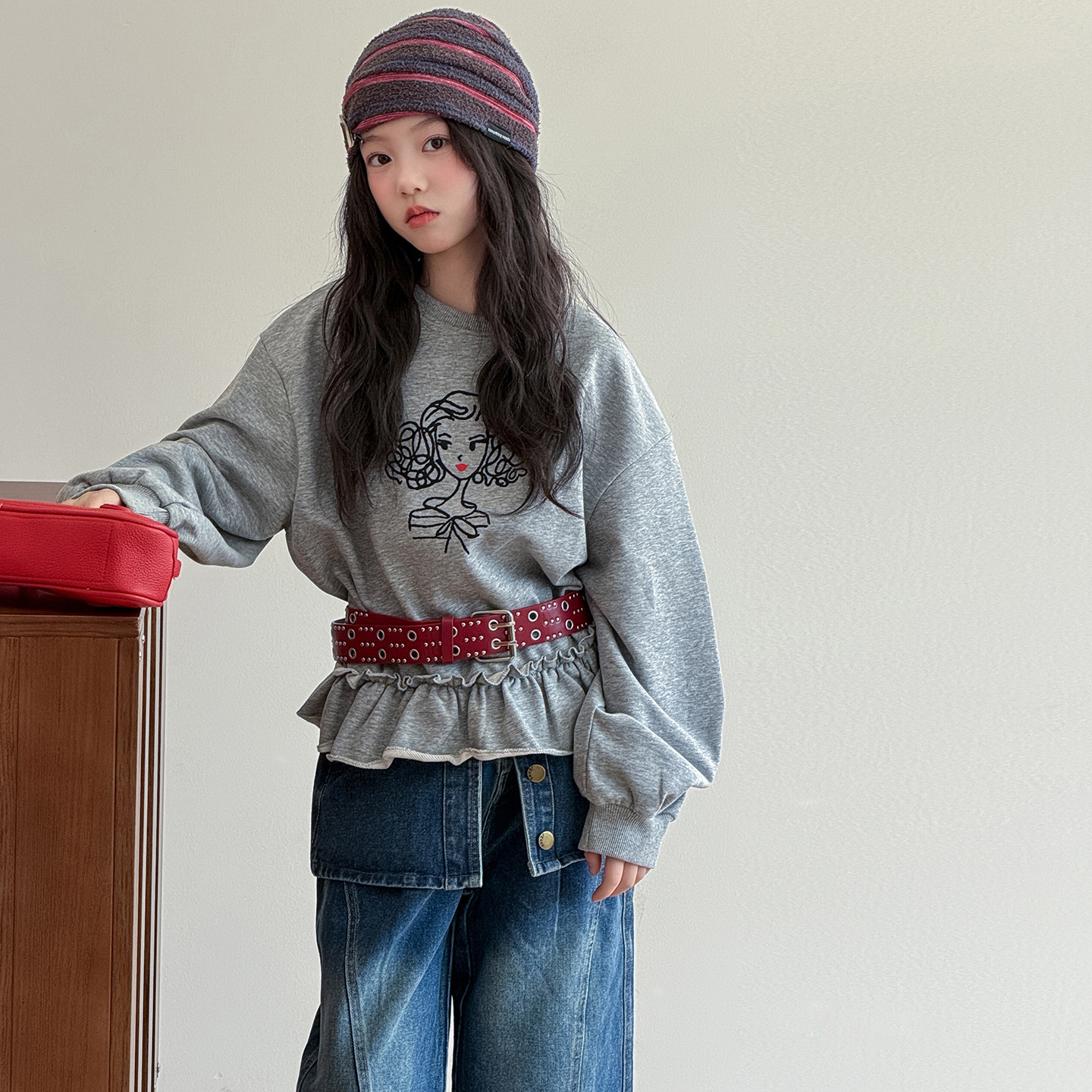 韩系女童印花收腰卫衣套装2026新款秋季女孩纯色卫衣屁帘牛仔裤子