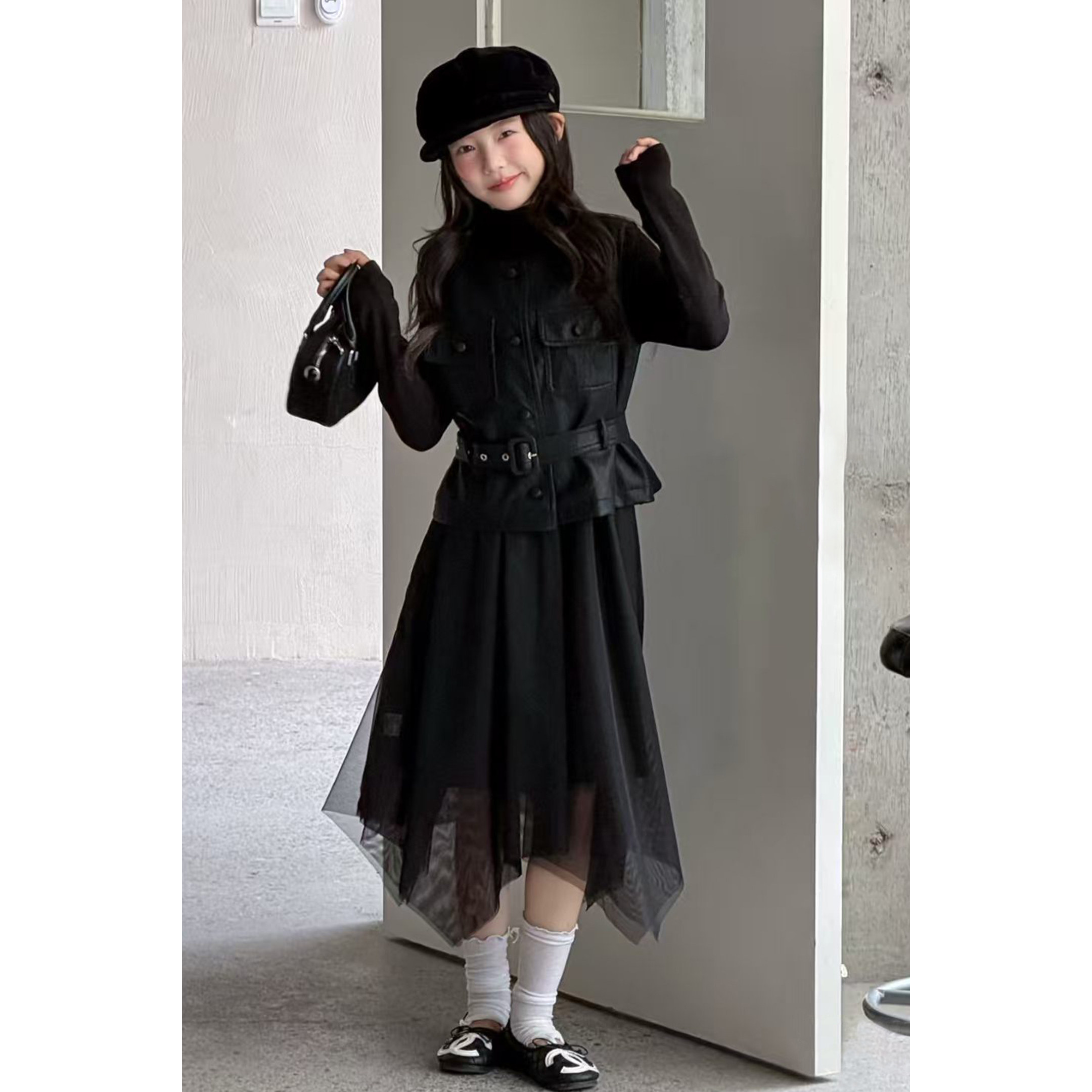 女童黑色皮马甲连衣裙套装2026秋季新款儿童穿搭赫本风女大童裙子
