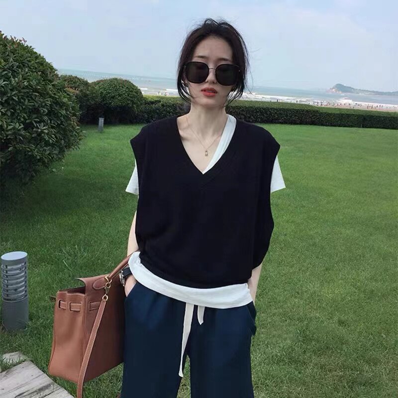 秋冬新款纯羊毛马甲女背心V领短款针织无袖叠穿马夹小款打底坎肩