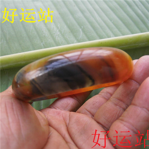 女士黄龙玉手镯瑕疵尾货处