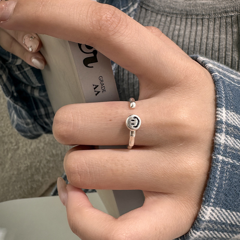 S925纯银精美笑脸女戒指