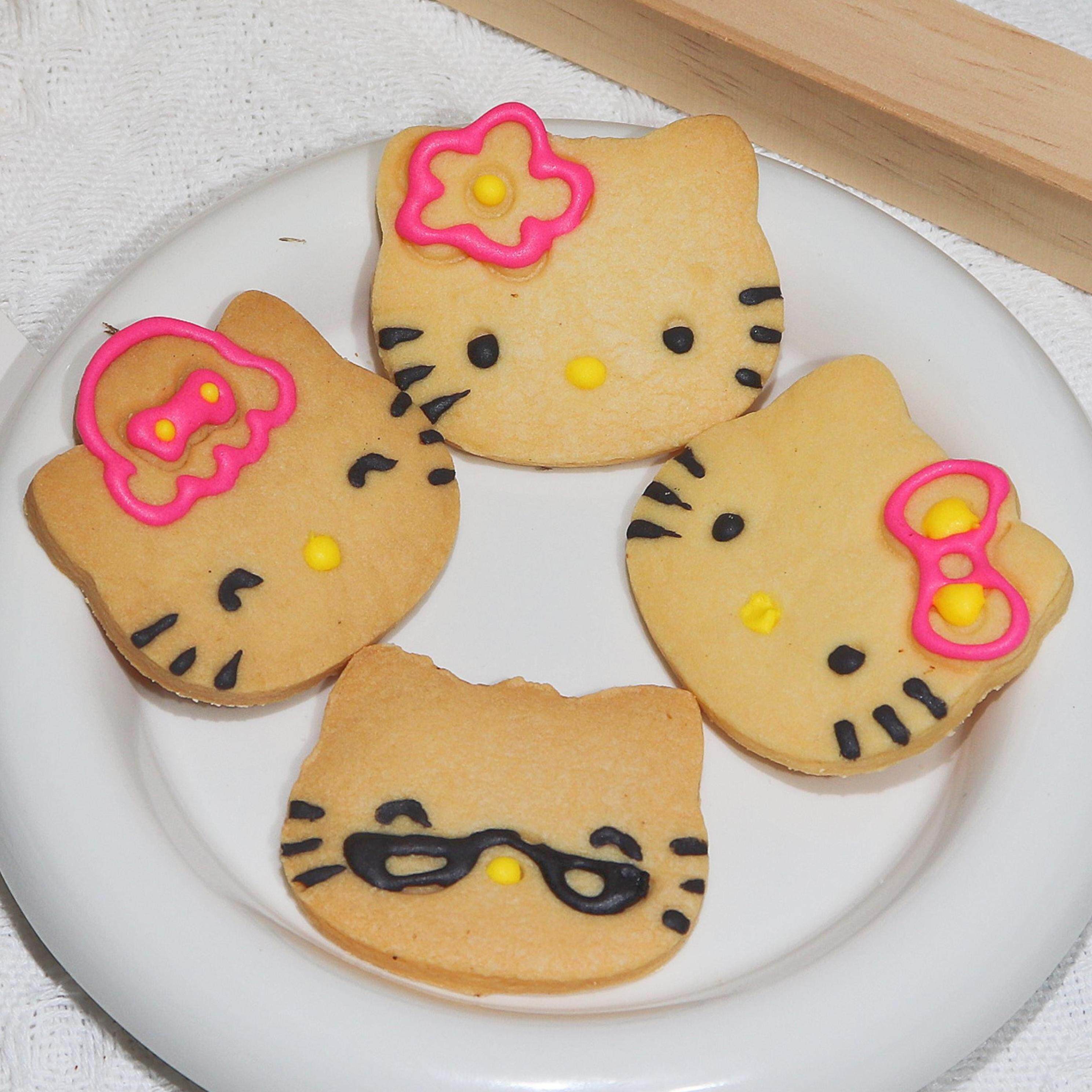 kitty猫糖霜黄油曲奇饼干纯手工卡通礼盒甜品零食生日儿童情人节