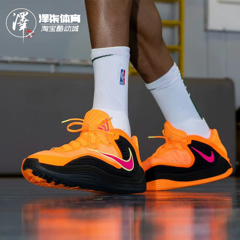 耐克字母哥7黑橙中帮实战篮球鞋