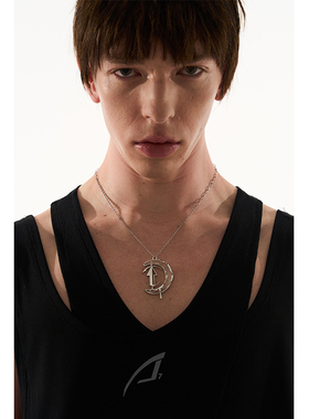 饰品系列可旋转箭头联名金属项链