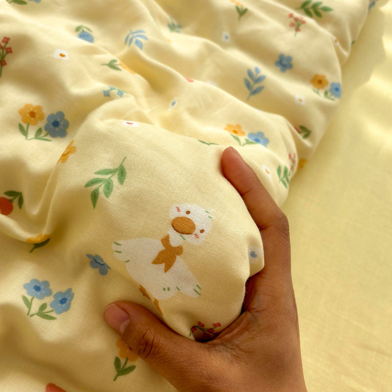 唐朝一只鱼母婴双层纱小黄鹅床单