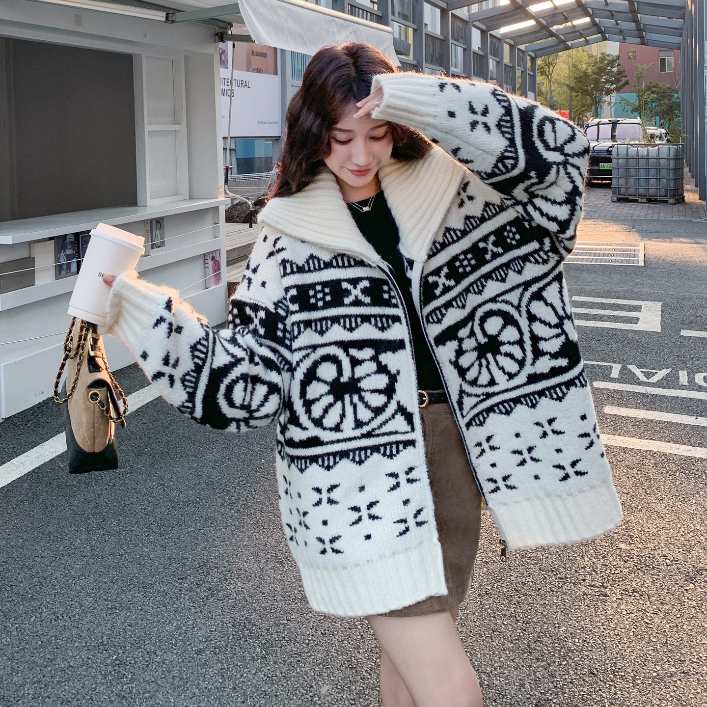199-26513-P155-控228【好款现货】黑白刺绣厚外套针织毛衣,女装短外套,浙宝199