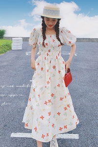 法式浪漫碎花连衣裙女夏2025新款甜美小个子泡泡袖高级感森系长裙图片
