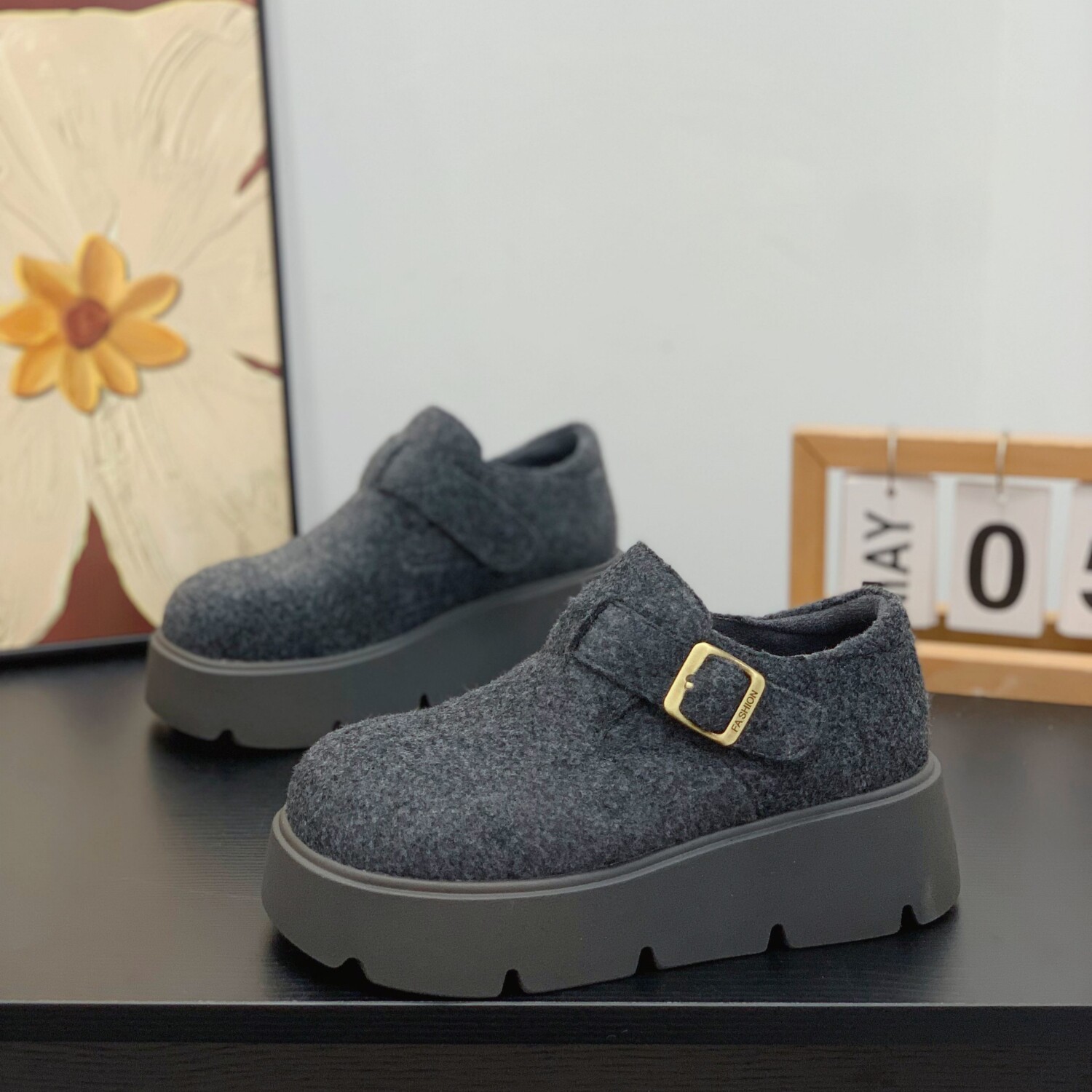 超火灰色毛呢魔术贴勃肯鞋女2025秋冬新款小个子显腿长松糕厚底鞋