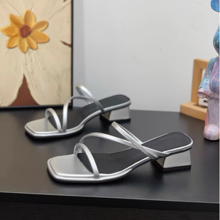 气质仙女风细带凉拖鞋女2026新款夏季网红外穿粗跟方头露趾罗马鞋
