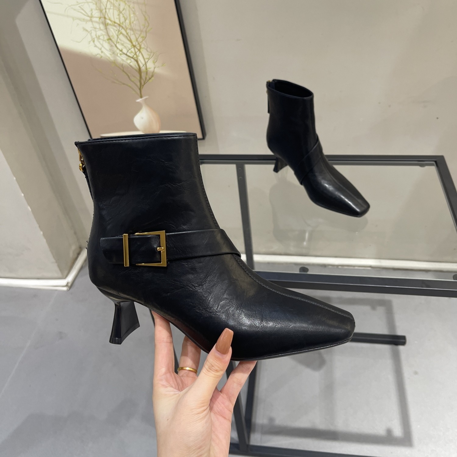 法式细跟方头短靴女2025秋冬新款配裙子复古弹力瘦瘦靴高跟时装靴