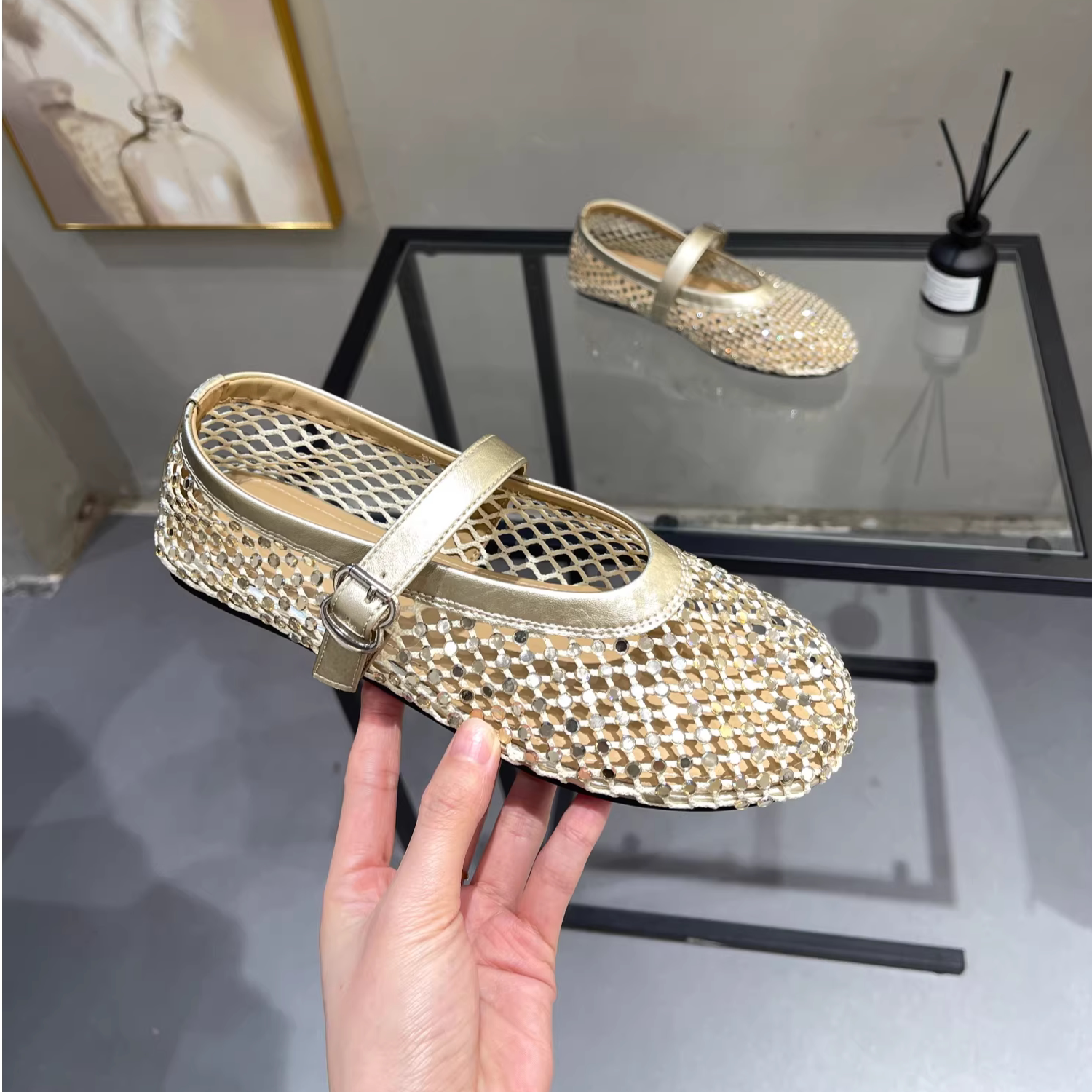 小香风镂空透气玛丽珍鞋女2026夏季新款一字扣平底配裙子气质单鞋