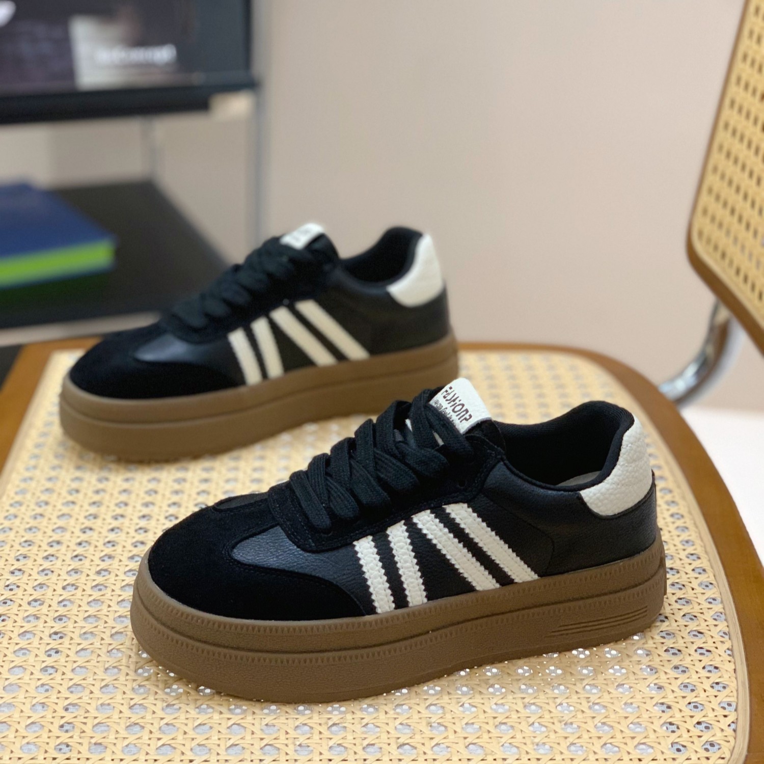 拼色拼接爆款复古德训鞋女2025秋冬超火时尚休闲板鞋厚底阿甘鞋子,女鞋,德训鞋,淘宝优惠券,粉丝福利购,淘宝优惠卷