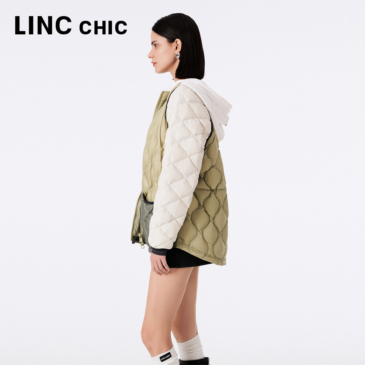 LINCCHIC金羽杰23年秋冬松弛感轻薄连帽罩衫羽绒服女Y23802179