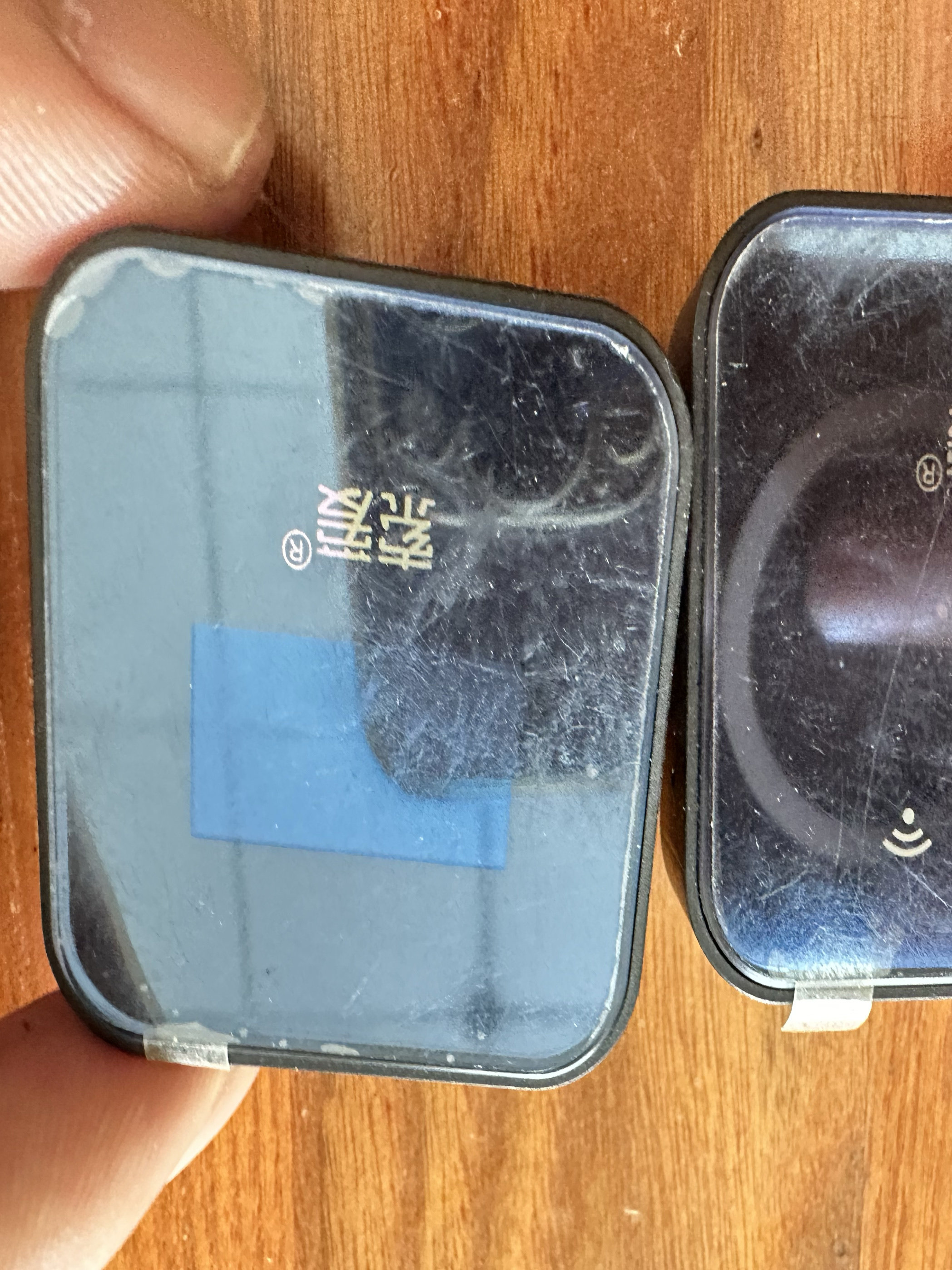 某爱无线领夹麦克风只有单机头两个一对已配好对