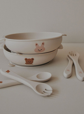 韩风宝宝辅食硅胶防摔餐盘带盖吸盘餐具吃碗饭一体式分格防烫餐盘