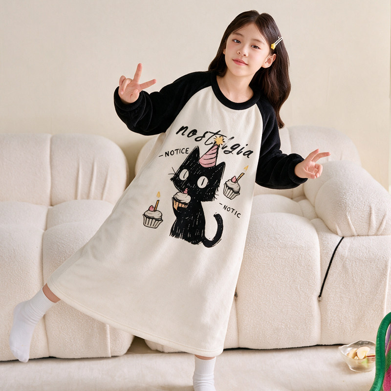 中大童睡裙薄款法兰绒秋冬新款女童长袖猫咪印花长款睡衣家居服新