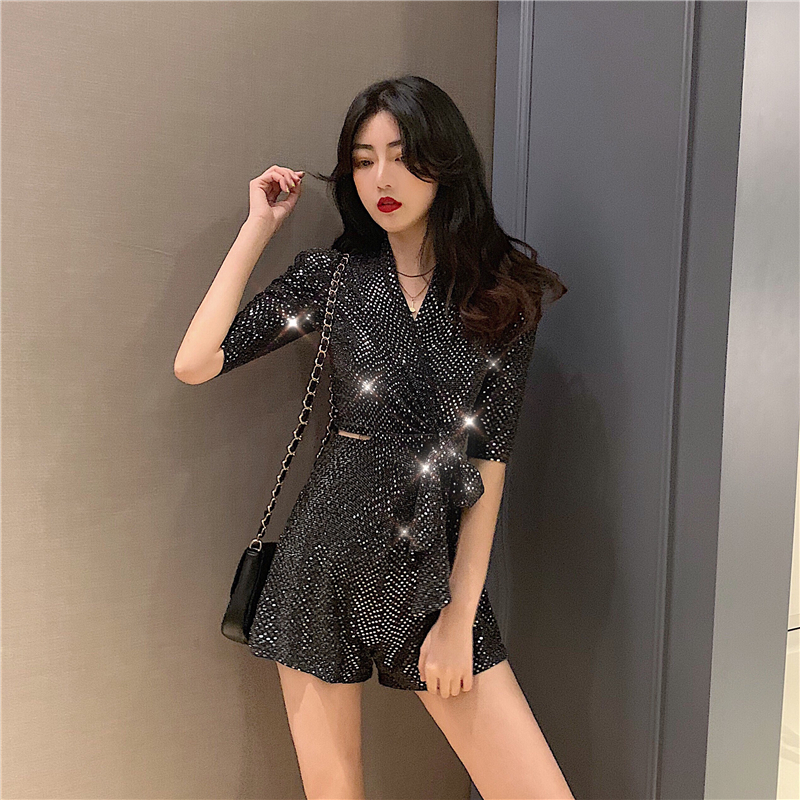 亮片衣服掉亮片怎么办（亮片衣服）-第2张图片-潮百科