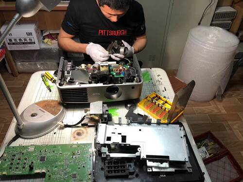 投影机维修松下X337C/UX426C/X427C/UX344C/X347C/X389C投影仪