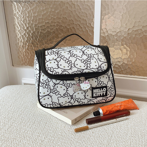 正版凯蒂猫公主风手提化妆包